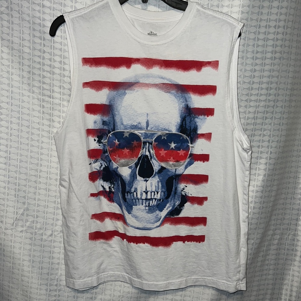 Sleeveless patriotic skull tshirt